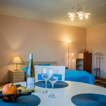 Romeo Family Kaarli *