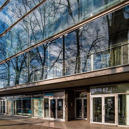 Romeo Family Kaarli Апартаменты