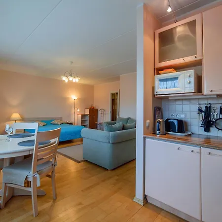 Romeo Family Kaarli Reval